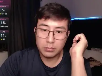 Chaturbate Live Sex of andrewmhilton_