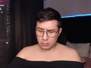 Chaturbate Sex Cam of andrewmhilton_