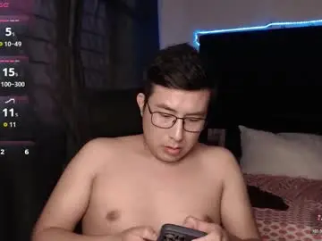 Chaturbate Watch Live Sex Cams of andrewmhilton_