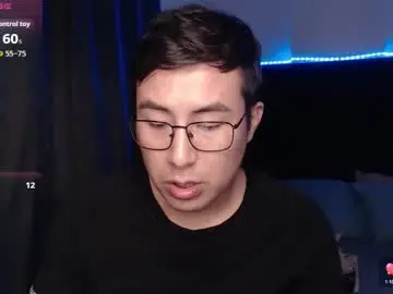 Chaturbate Live Sex Cam of andrewmhilton_