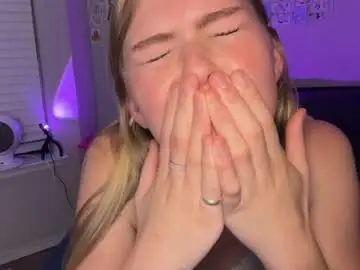 Chaturbate Live Porn of elliee81