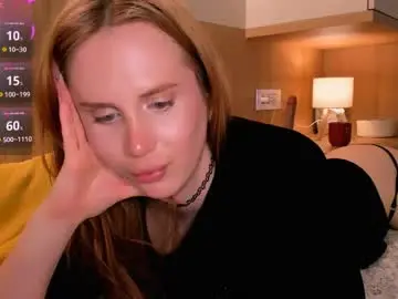 Chaturbate Live Sex Cam of kira_sunrise