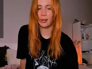 Chaturbate Live Sex Cam of kira_sunrise