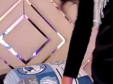 Chaturbate Live Sex Cam of raven_foxter1