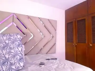 Chaturbate Free Live Porn of raven_foxter1