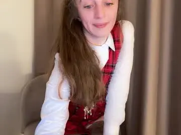 Chaturbate Live Sex Cam of shy_schoolgirl_