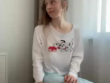 Chaturbate Live Sex Cam of shy_schoolgirl_