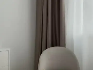 Chaturbate Live Sex of shy_schoolgirl_