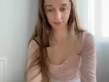 Chaturbate Live Sex Cam of shy_schoolgirl_