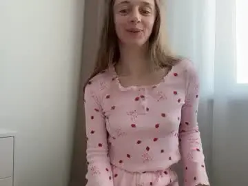 Chaturbate Sex Cam of shy_schoolgirl_