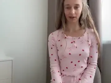 Chaturbate Live Porn of shy_schoolgirl_