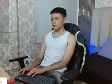 Chaturbate Best live sex cam show of brac_tay