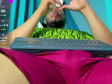 Chaturbate Live Porn of hot_latino_boy_