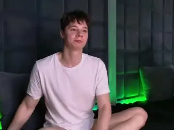 Chaturbate Best live sex cam show of hugebangins_