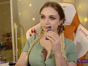 Chaturbate Sex Cam of lucysbrain