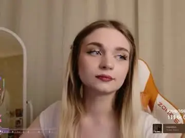 Chaturbate Watch Live Sex Cams of lucysbrain
