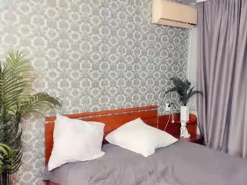 Chaturbate Live Sex Cam of moon_puzzles