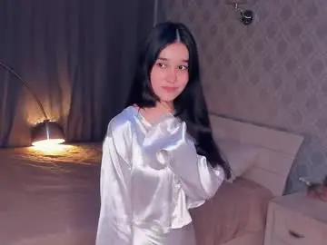 Chaturbate Best live sex cam show of lilliecelina