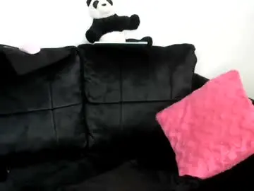 Chaturbate Live Sex Cam of tinashe004