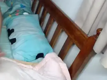 Chaturbate Live Sex Cam of asian_hot_ellenxx