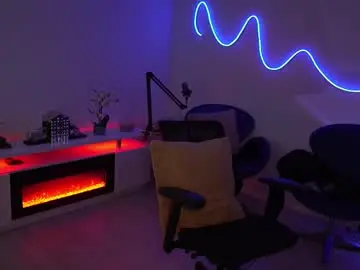 Chaturbate Live Sex Cam of lilbeccaxo