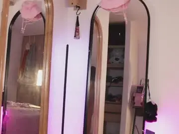 Chaturbate Best live sex cam show of sweetlittlevenus