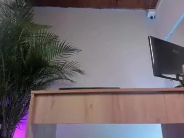 Chaturbate Private Sex Chat of zoe_roux210949