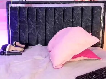 Chaturbate Live Sex Cam of amber_18x