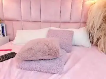 Chaturbate Nude Webcam of isa_croft
