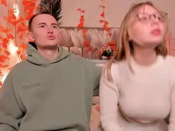 Chaturbate Live Sex Cam of couplewetlove
