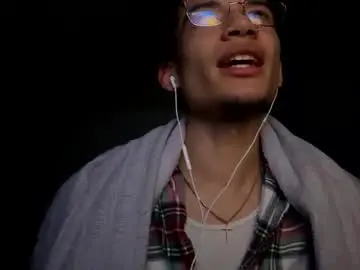 Chaturbate Private Sex Chat of uhdummy