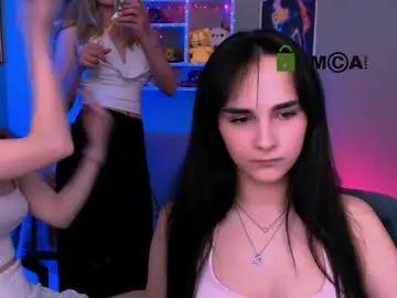 Chaturbate Live Sex Cam of mikameovv