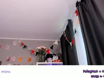 Chaturbate Watch Live Sex Cams of vivian_qwerty