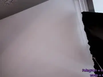 Chaturbate Watch Live Sex Cams of vivian_qwerty