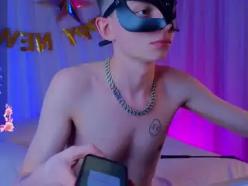 Chaturbate Live Sex Cam of astrodesire
