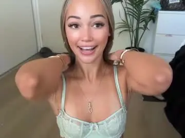 Chaturbate Sex Cam of luvlivvyy