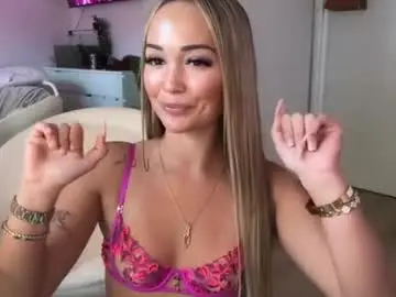 Chaturbate Best live sex cam show of luvlivvyy