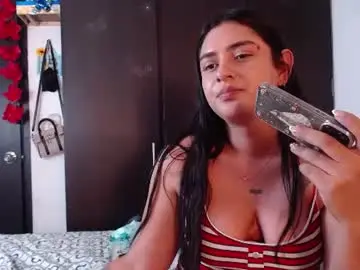 Chaturbate Free Porn Cam of mensia_hernandez