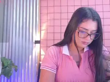 Chaturbate Live Sex of mensia_hernandez