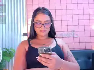 Chaturbate Adult Video Chat of mensia_hernandez