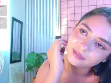 Chaturbate Nude Webcam of mensia_hernandez