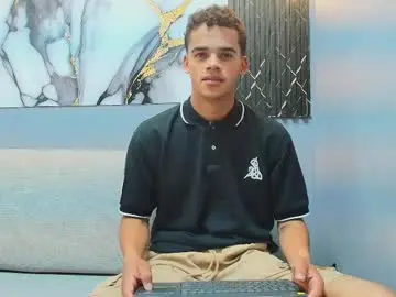 Chaturbate Nude Webcam of samuel_wyatt