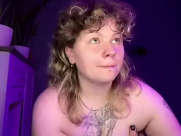 Chaturbate Adult Video Chat of alinahotgirl