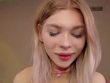 Chaturbate Best live sex cam show of blondy_fina