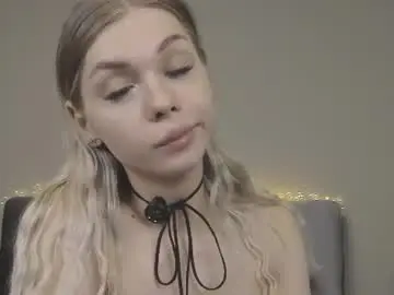 Chaturbate Sex Cam of blondy_fina