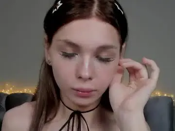 Chaturbate Adult Video Chat of blondy_fina