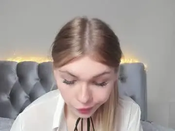 Chaturbate Sex Cam of blondy_fina