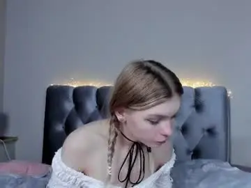 Chaturbate Adult Video Chat of blondy_fina