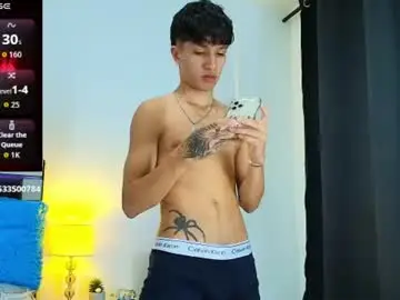 Chaturbate Best live sex cam show of camilobass_