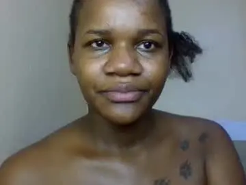 Chaturbate Live Sex Cam of diamonddoll32